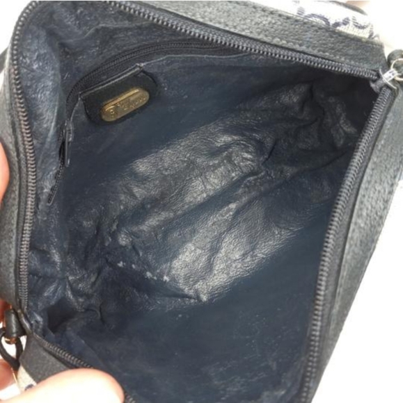 Authentic Vintage Gucci GG Monogram Supreme Camera Crossbody Bag - Picture 8 of 12